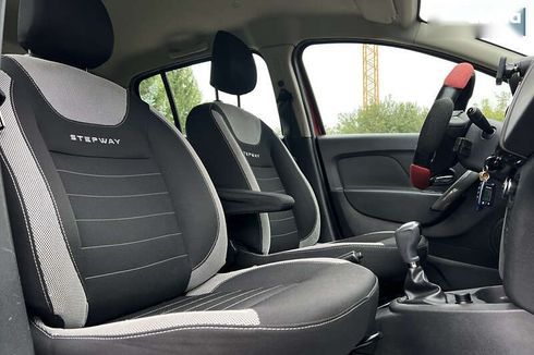 Renault Sandero 2020 - фото 15