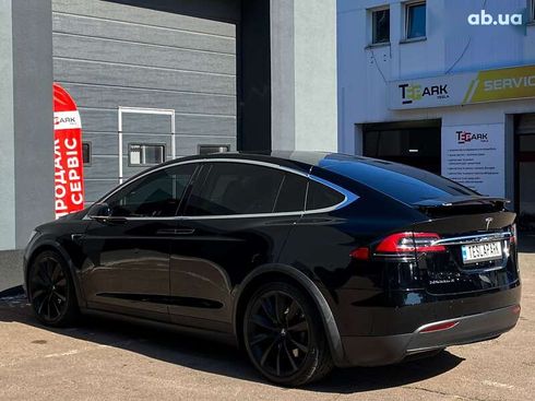 Tesla Model X 2017 - фото 8