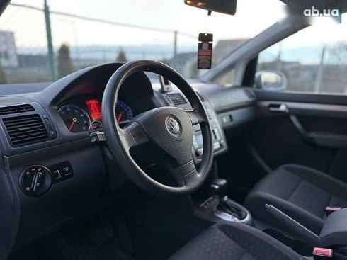 Volkswagen Touran 2008 - фото 22