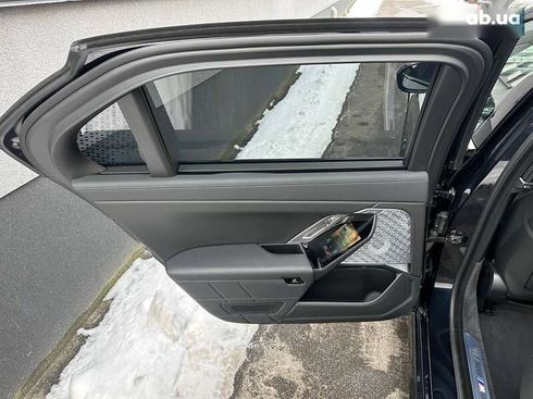 BMW i7 2023 - фото 17