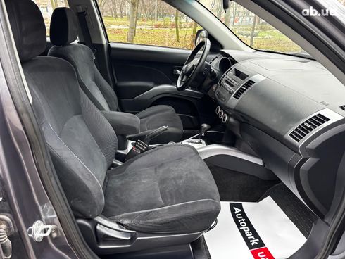 Mitsubishi Outlander 2008 серый - фото 17