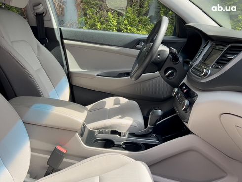 Hyundai Tucson 2015 серый - фото 20