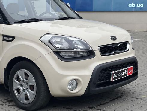 Kia Soul 2011 бежевый - фото 6