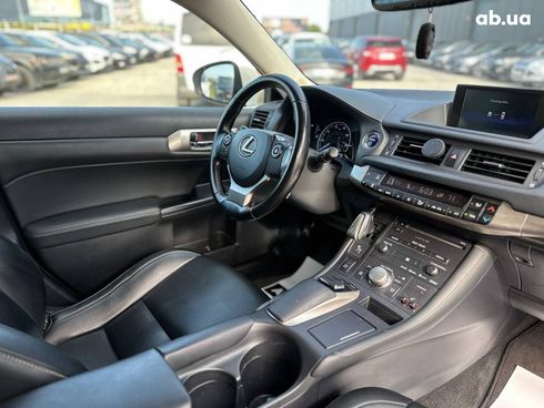Lexus ct 200h 2016 белый - фото 30