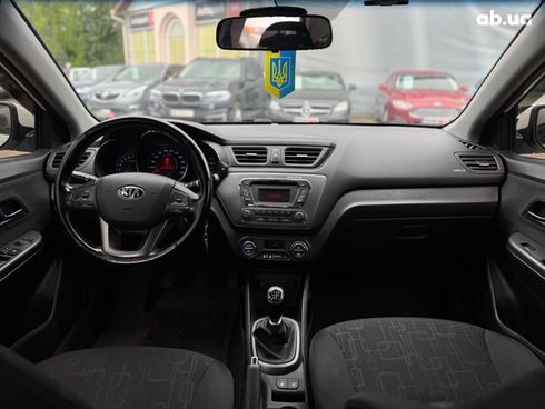 Kia Rio 2013 белый - фото 38