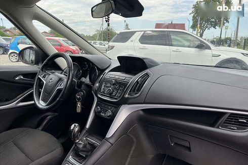 Opel Zafira 2012 - фото 24