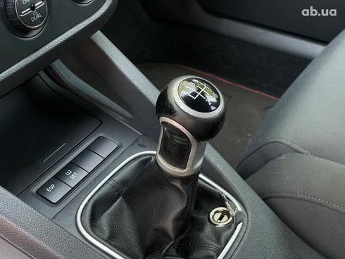 Volkswagen Golf GTI 2005 красный - фото 15