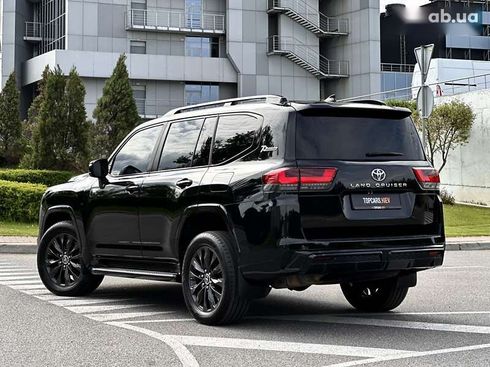 Toyota Land Cruiser 2021 - фото 8