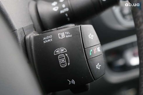 Renault Scenic 2011 - фото 23