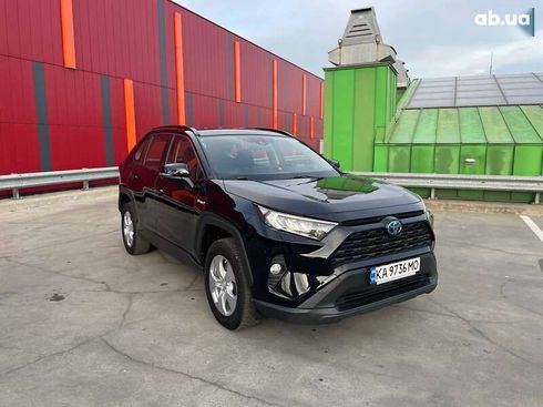 Toyota RAV4 2020 - фото 3