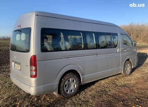Toyota Hiace 2008 серебристый - фото 11