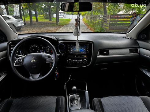 Mitsubishi Outlander 2017 синий - фото 21