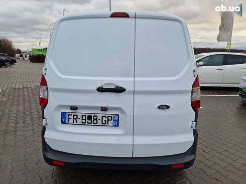 Ford Transit Courier 2020 - фото 11