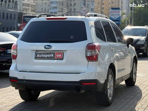 Subaru Forester 2014 белый - фото 7