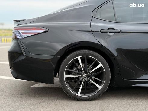 Toyota Camry 2020 черный - фото 11