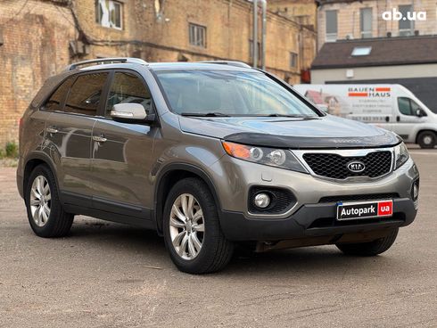 Kia Sorento 2012 серый - фото 15