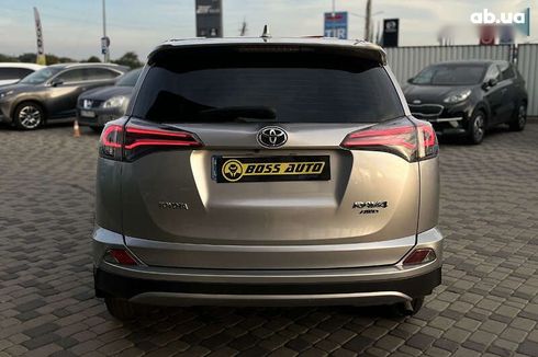 Toyota RAV4 2016 - фото 6