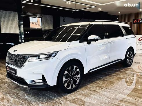Kia Carnival 2021 - фото 11