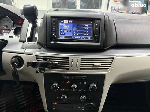 Volkswagen Routan 2013 - фото 26
