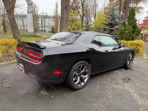 Dodge Challenger 2018 черный - фото 17