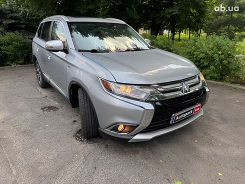 Mitsubishi Outlander 2016 серый - фото 3