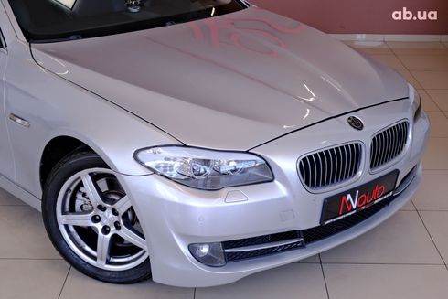 BMW 5 серия 2011 серый - фото 3