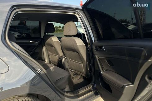 Volkswagen e-Golf 2020 - фото 12
