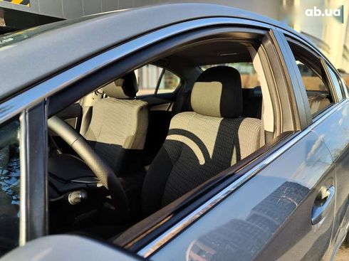 Toyota Avensis 2011 - фото 5