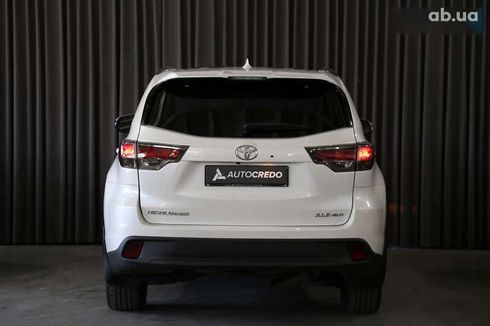 Toyota Highlander 2015 - фото 7