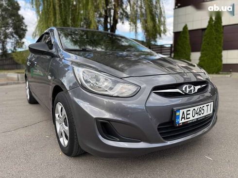 Hyundai Accent 2013 - фото 12