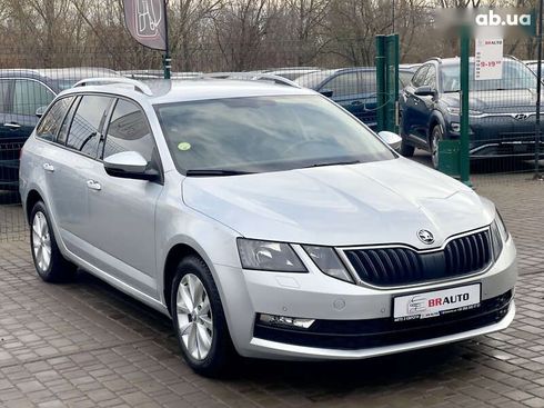 Skoda Octavia 2017 - фото 6