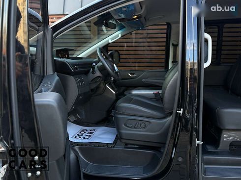 Hyundai Staria 2023 - фото 15