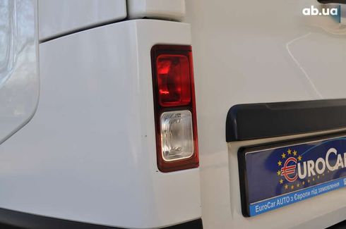 Renault Trafic 2019 - фото 29
