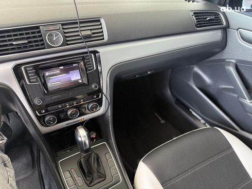 Volkswagen Passat 2016 белый - фото 27