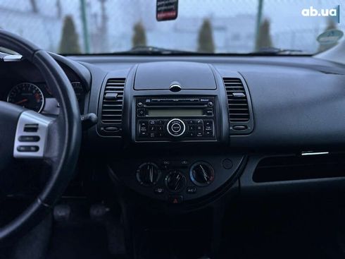 Nissan Note 2010 - фото 29