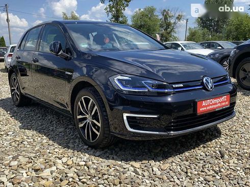 Volkswagen e-Golf 2020 - фото 19