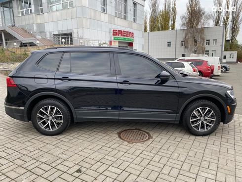Volkswagen Tiguan 2020 черный - фото 6