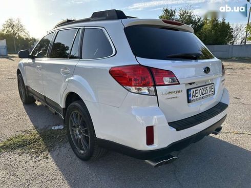 Subaru Outback 2011 - фото 11