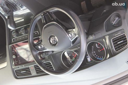 Volkswagen e-Golf 2020 - фото 24