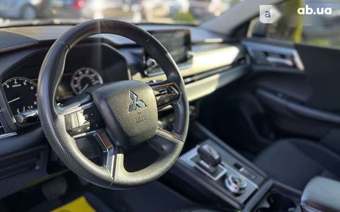 Mitsubishi Outlander 2021 - фото 18