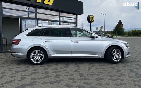 Skoda Superb 2018 - фото 8