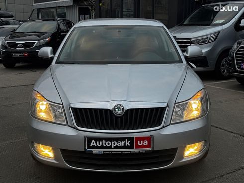 Skoda octavia a5 2011 серый - фото 2