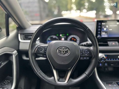 Toyota RAV4 2020 - фото 25