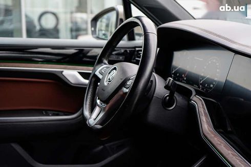 Volkswagen Touareg 2019 - фото 17