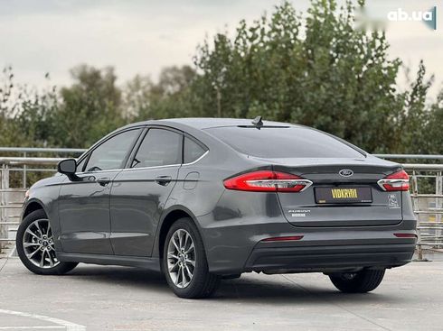 Ford Fusion 2020 - фото 9