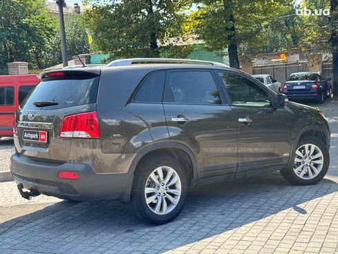 Kia Sorento 2010 коричневый - фото 5
