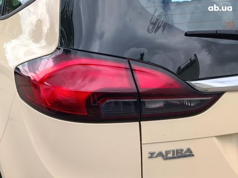 Opel Zafira 2015 бежевый - фото 8