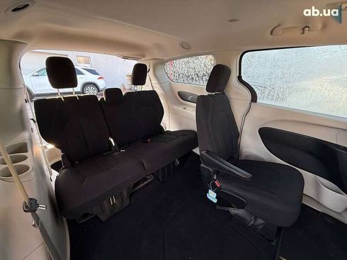 Chrysler Pacifica 2017 - фото 11