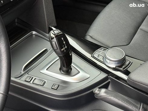 BMW 3 серия 2017 черный - фото 16