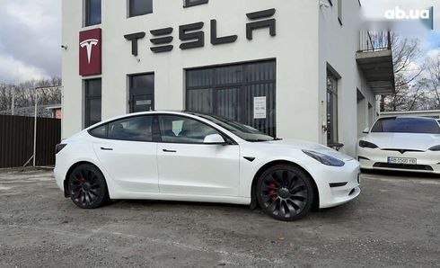 Tesla Model 3 2022 - фото 13